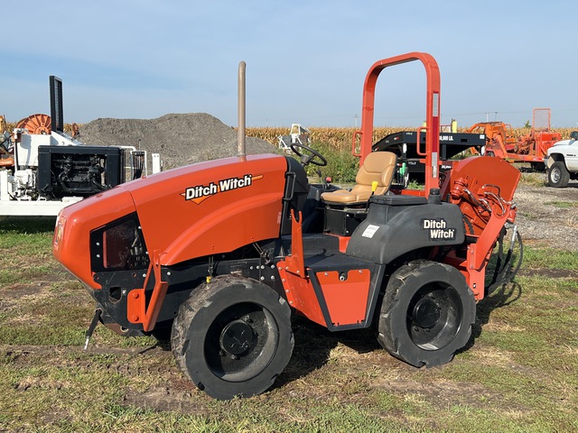 2015 Ditch Witch RT55 MT12 4x4 Trencher 2015 Ditch Witch RT55 MT12 4x4 Trencher