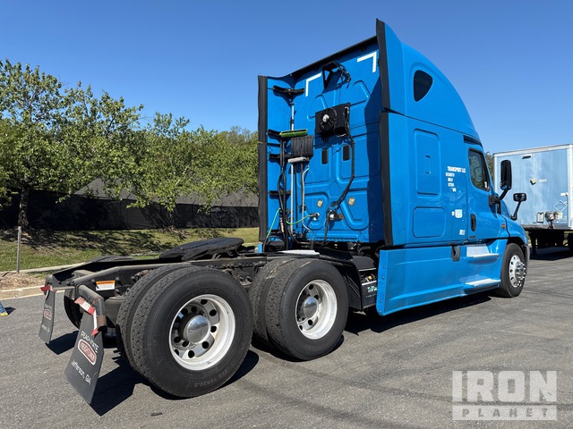 CAMIóN CAMAROTE 2016 FREIGHTLINER