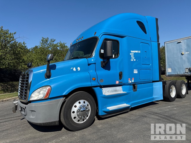 CAMIóN CAMAROTE 2016 FREIGHTLINER