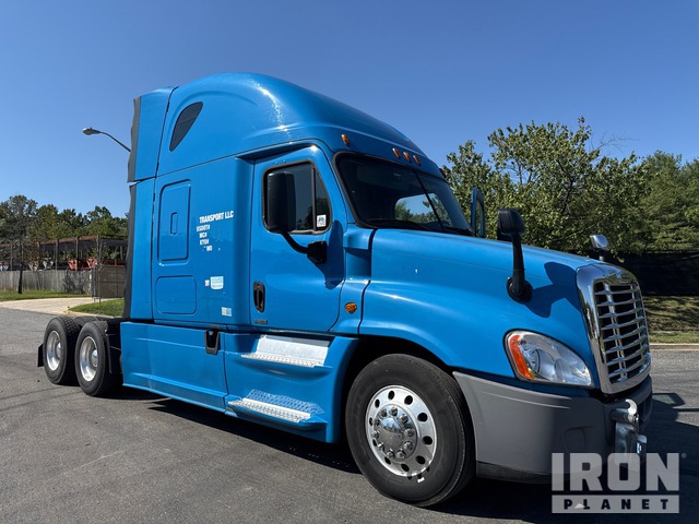 CAMIóN CAMAROTE 2016 FREIGHTLINER