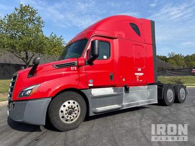 2018 Freightliner Cascadia 113 6x4 3- Achs Sattelzugmaschine mit Schlafkabine