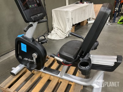Life Fitness INR Recumbent Bike