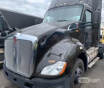 2016 Kenworth T680 Cabeza Tractora Cabina Corta (Inoperable)