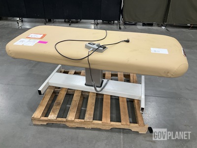 Earthlite Massage Table