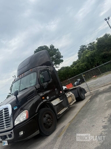 2016 Freightliner Cascadia 113 2-Achs Sattelzugmaschine (Inoperable)