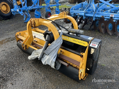 2012 McConnel Merlin Xtreme 2000 2200 mm 3-Point Segadora de mayal