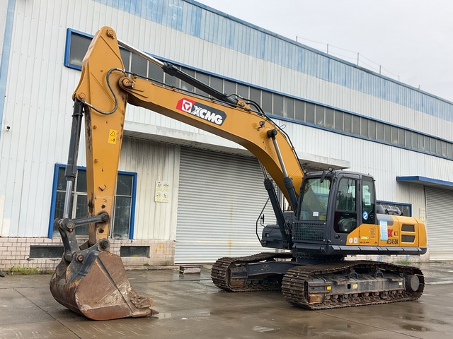 2022 XCMG XE245DK Tracked Excavator