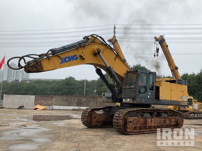 2017 XCMG XE900D Tracked Excavator