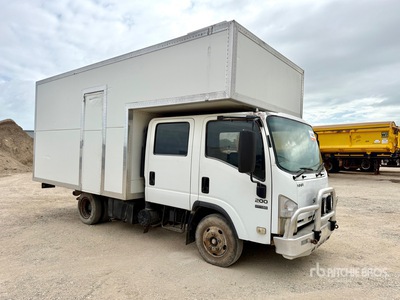 2011 Isuzu NNR 200 4x2 Crew Cab Mobile Workshop バントラック