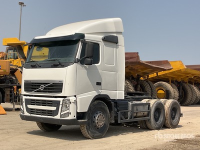 2014 Volvo 6x4 3- Achs Sattelzugmaschine mit Schlafkabine