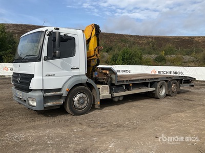 2002 HMF 1063 K2 Knuckle Boom on 2005 Mercedes-Benz Axor 2528 6x2 Camion plataforma con grua