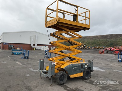 2015 Haulotte Compact12DX 4x4 Diesel Schaarlift