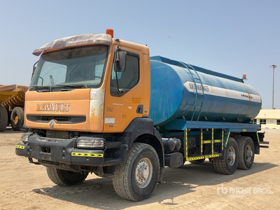 Renault 400 6x6 Camion cisterna de agua