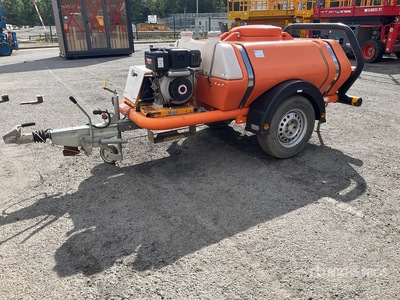 Tow behind jet wash Pressure Washer (Inoperable)
