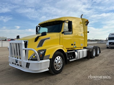 2015 Volvo VN 6x4 Cabeza Tractora Cabina Dormitorio