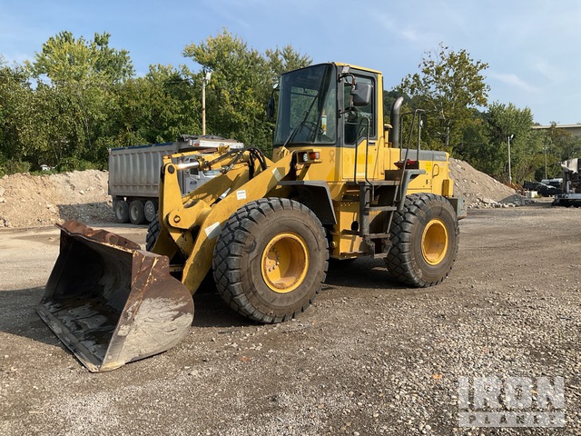 CARGADOR FRONTAL 2000 KOMATSU WA2503