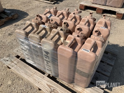 (10) Plastic Water Cans