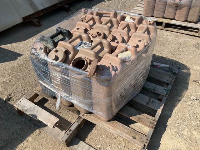 (10) Plastic Water Cans