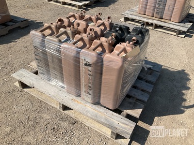 (10) Plastic Water Cans