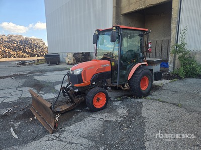 2016 Kubota B3350 tractor utilitario