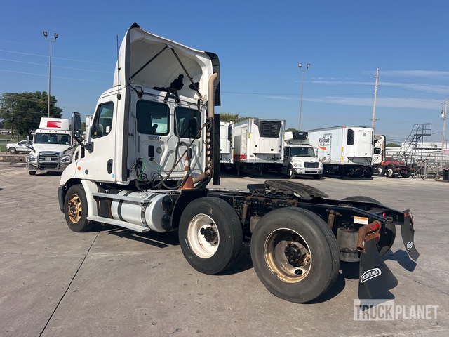 CAMIóN 2017 FREIGHTLINER