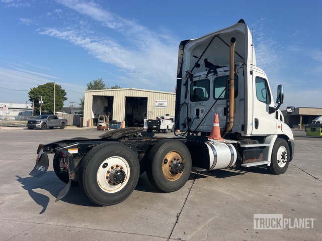 CAMIóN 2017 FREIGHTLINER