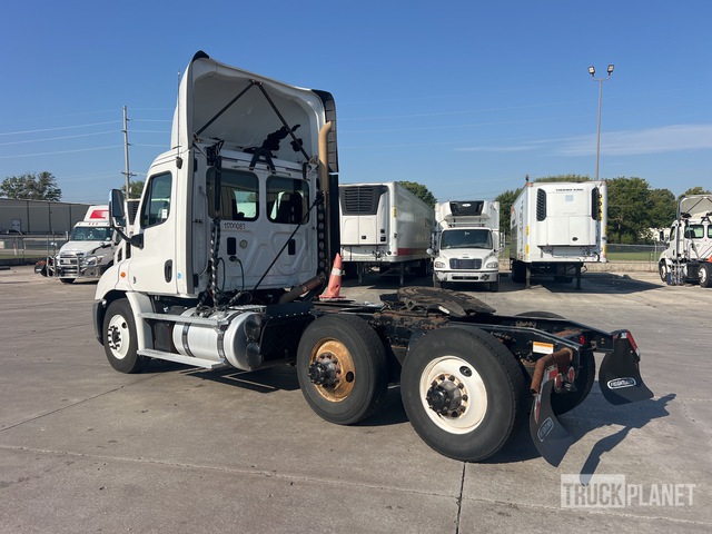 CAMIóN 2017 FREIGHTLINER