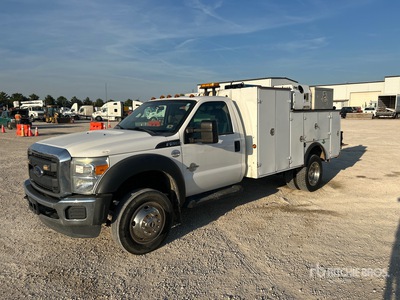 2015 Ford F-550 4x2 Service Truck