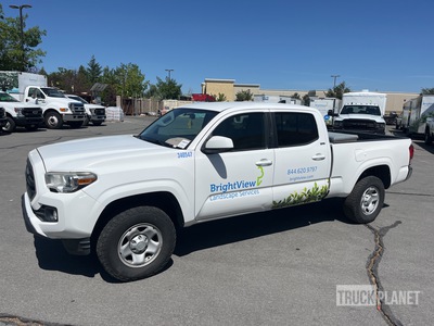 2016 Toyota Tacoma SR5 4x4 Crew Cab Pickup