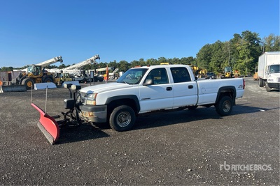 2004 Chevrolet 2500HD 4x4 Crew Cab Pickup