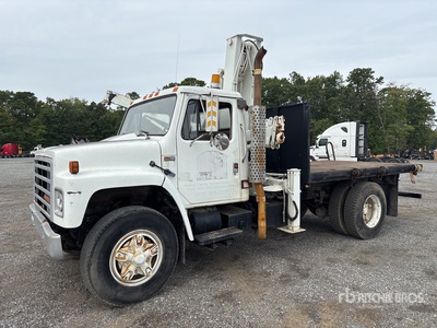 IMT 6425 5 ton Knuckle Boom on 1987 International 1954 4x2 Boom Truck