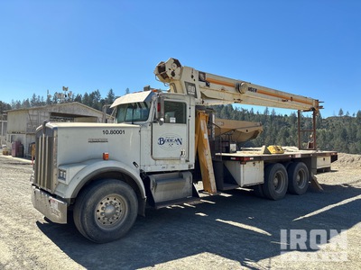 RO Stinger 175-73 32000 lb Straight Boom on 1983 Kenworth W900 6x4 Boom Truck