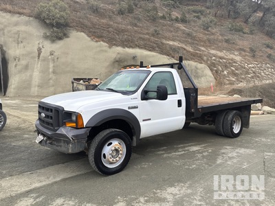 2005 Ford F-550 XL 4x4 Flatbed Truck