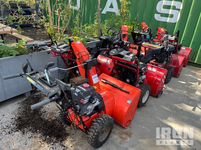 Quantity of (7) Snow Blowers Różne urządzenia Sprzęt do śniegu