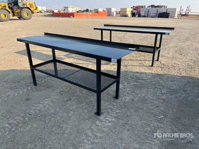 Quantity of (2) 8 ft مقعد العمل