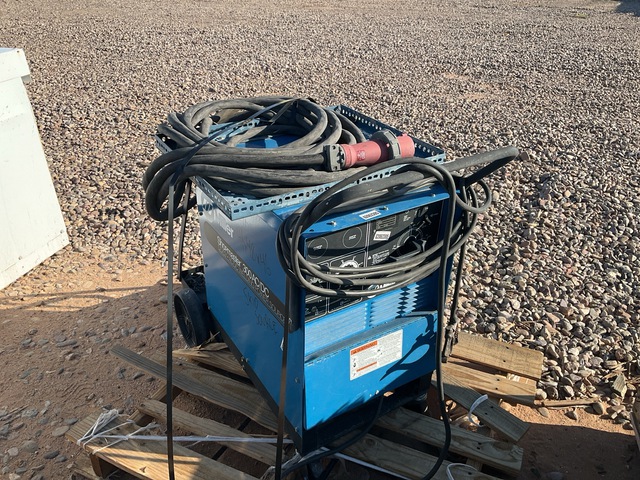 Miller 903126 Shopmaster 300 AC/DC Welder