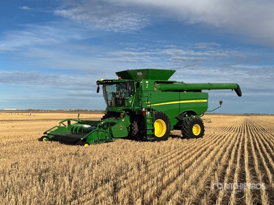 John Deere S680 Mähdrescher