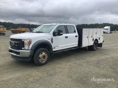 2018 Ford F-550 XL 4x4 Crew Cab Utility Truck