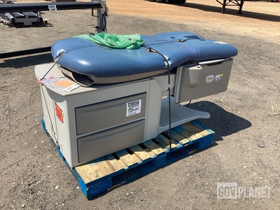 Brewer Access High-Low Examination Table