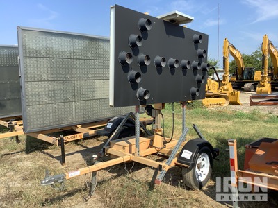 Arrowmaster Solar Arrow Board