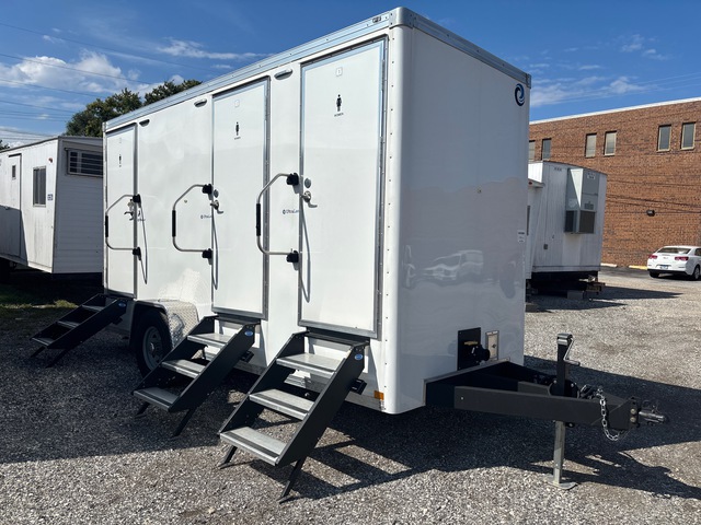 2023 UltraLav 3 Unit 5 ft 9 in x 4 ft 3 Person S/A Portable Toilet