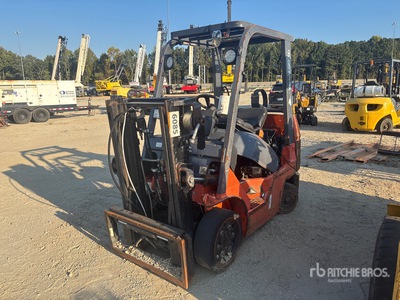 2005 Toyota 7FGCU25 4700 lb Cushion Tire Forklift (Inoperable)