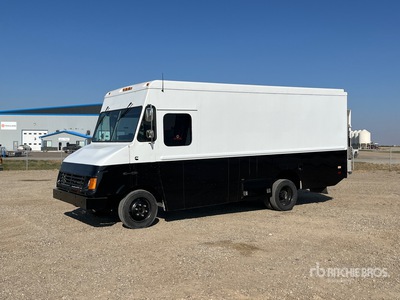 2004 Freightliner MT45 Cargo Van