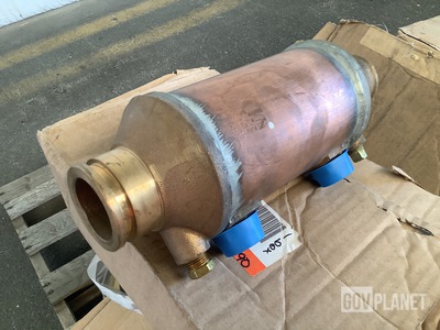 (13) Cummins 5270990 Oil Coolers
