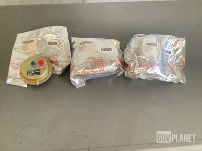 (3) Eaton 213C103-37 Pressure Switches