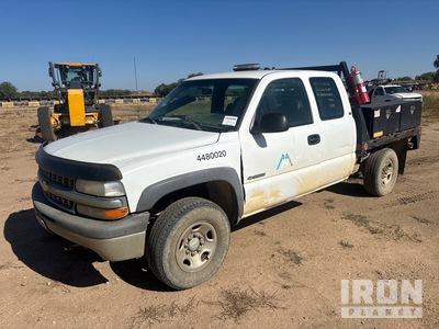 2000 Chevrolet 2500 Silverado 4x4 Extended Cab Pickup