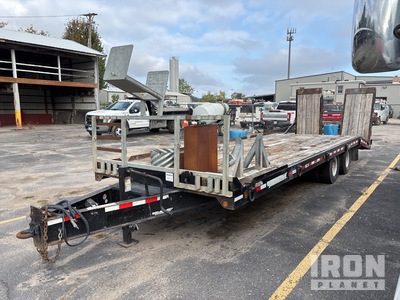 2013 Towmaster T20DD 28 ft T/A Equipment Trailer