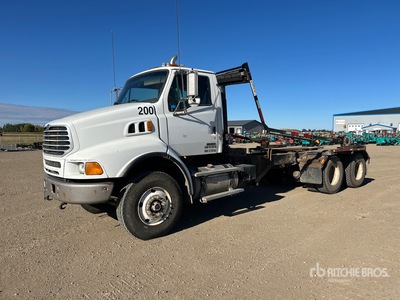 2005 Sterling LT9500 6x4 T/A Abroll-Lkw