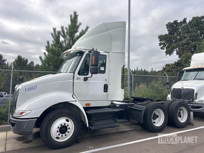2007 International 8600 6x4 T/A Day Cab Truck Tractor (Inoperable)