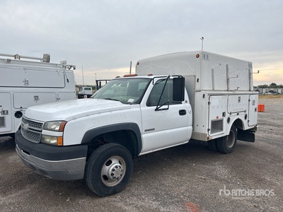 2005 Chevrolet Silverado 3500 4x2 Utility Truck
